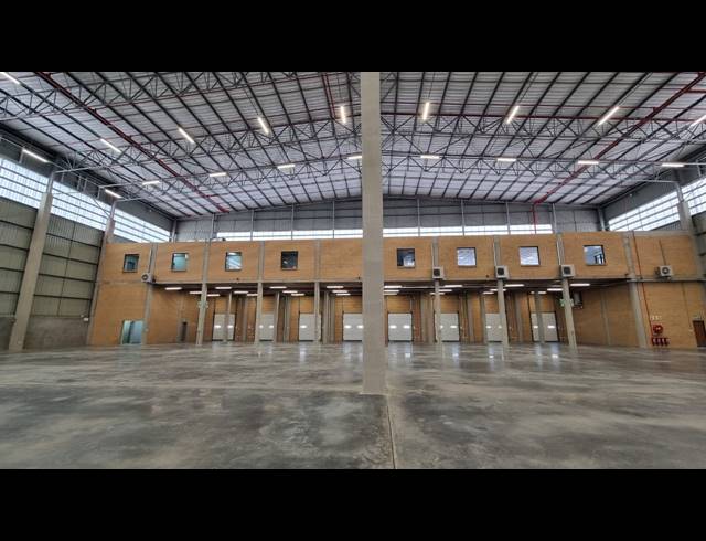 6,702M² WAREHOUSE TO LET IN BREDELL